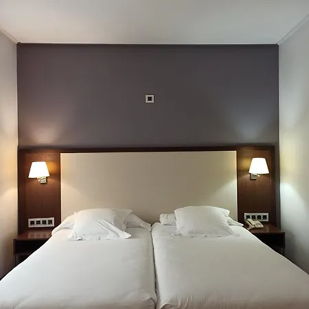 Arva Paris Hotel 3*