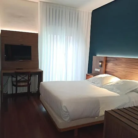 Arva Paris Hotel León