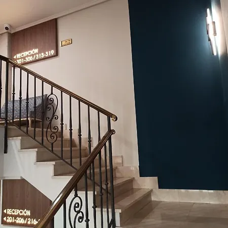 Arva Paris León