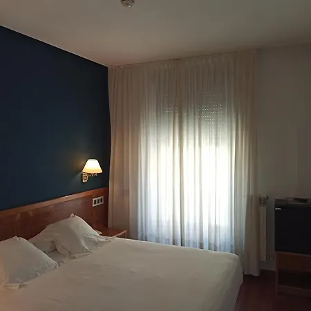Arva Paris León