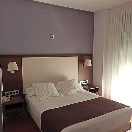 Arva Paris 3*