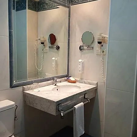 Arva Paris 3*