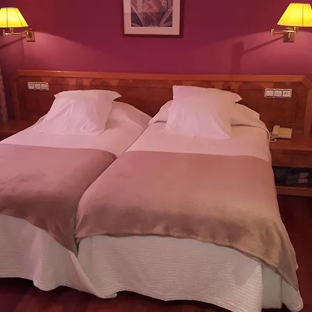 Arva París 3* León