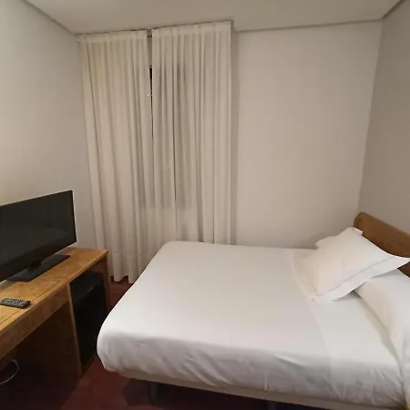 巴黎spa酒店 3* 莱昂