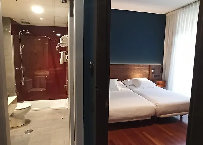 Arva Paris Szálloda 3*