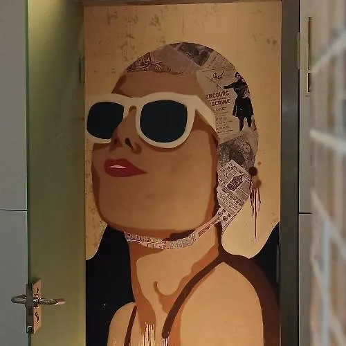 Hotel Arva París 3*